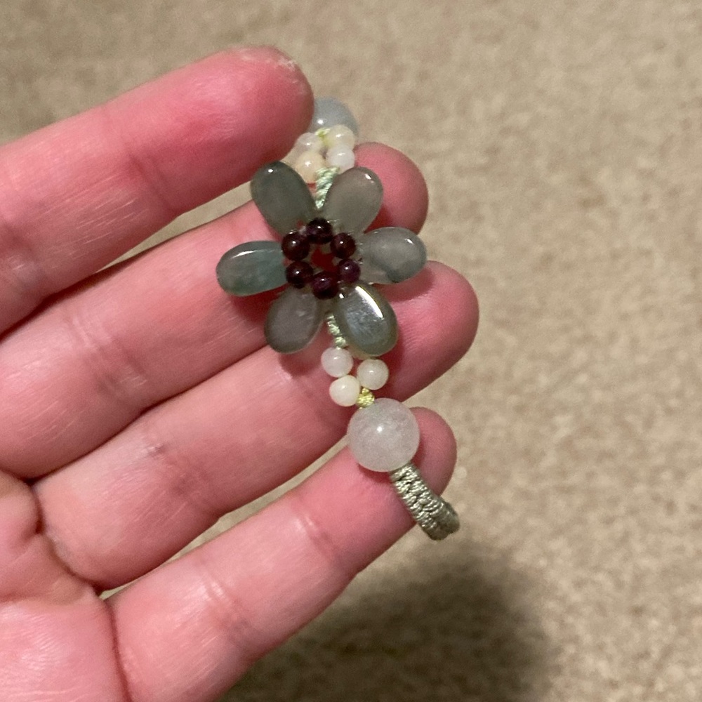 Green gemstone flower bracelet